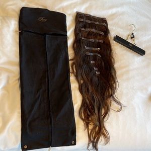 Luxy Hair Extensions. 20” Seamless Chocolate Balayage w/ travel bag and hanger
